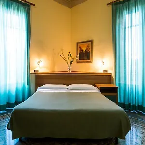 ** Hotel Italia Italia